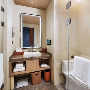 Executive Queen Room